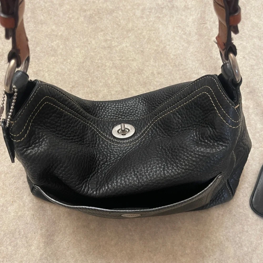Coach Vintage Y2K Chelsea Turnlock Black Pebbled Leather Hobo Purse Bag w/ Pouch